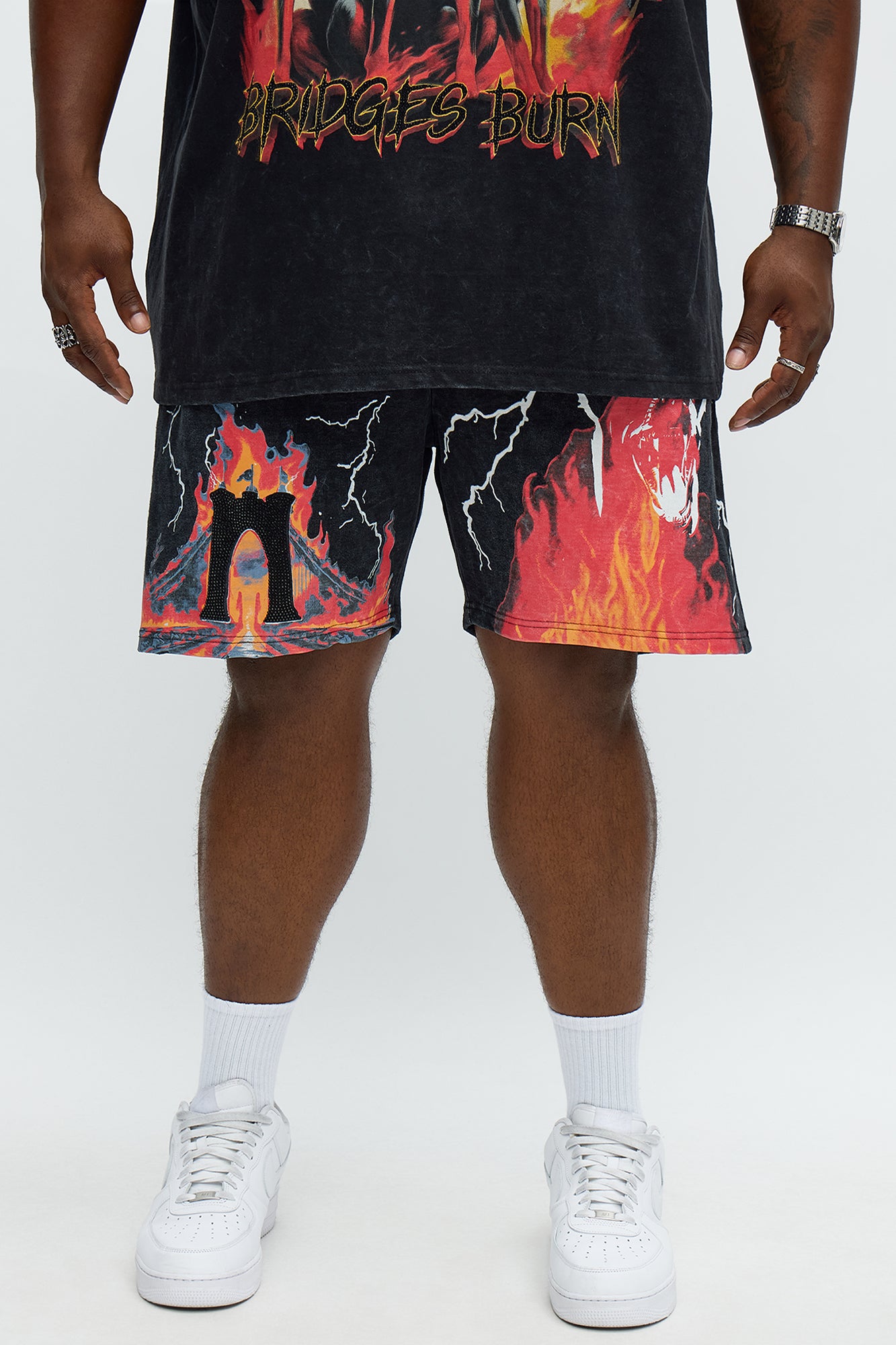 Bridges Burn Sweatshorts - Black