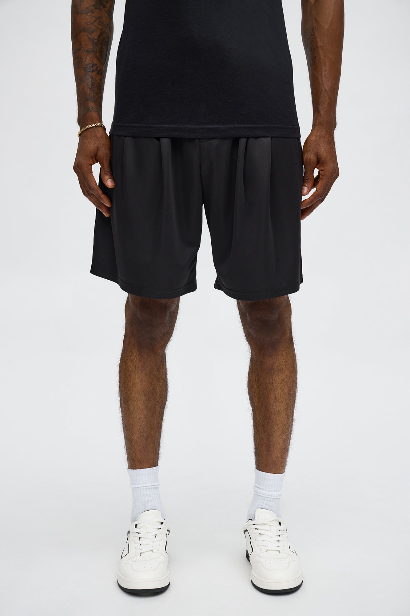 Easy Flow Pleated Short - Black